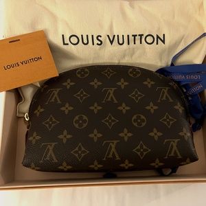 🌟LOUIS VUITTON COSMETIC POUCH GM  🌟